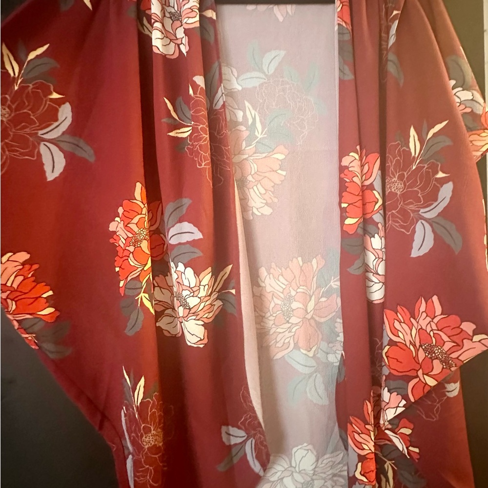 Umgee Floral Kimono Cardigan - Burgundy and White